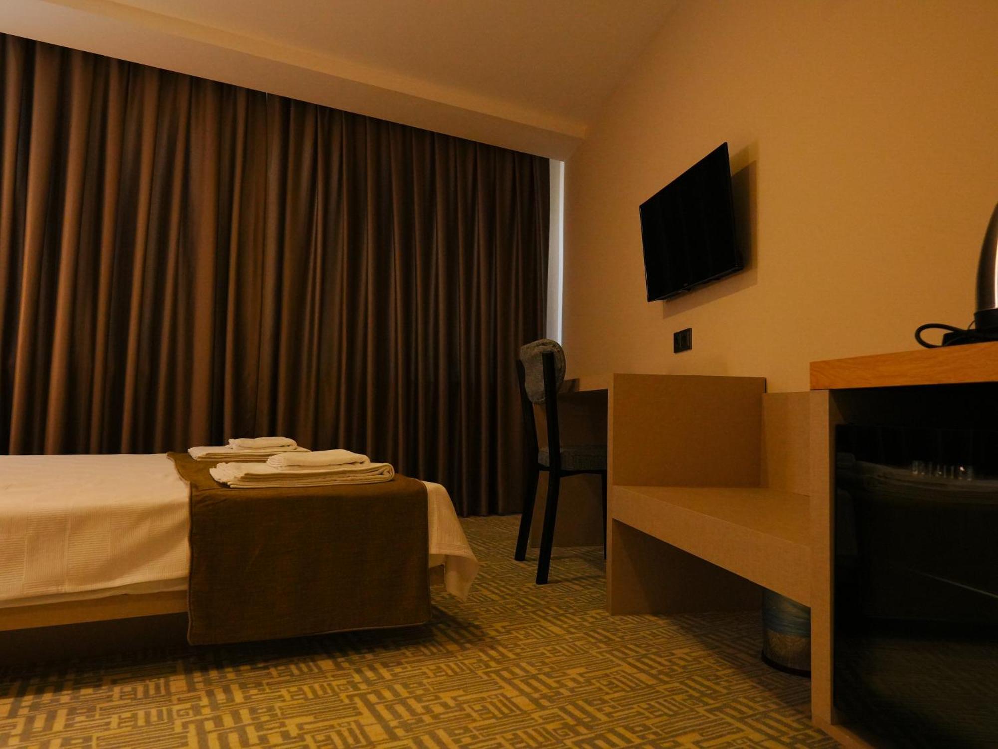 Bonnie City Hotel Antalya Extérieur photo