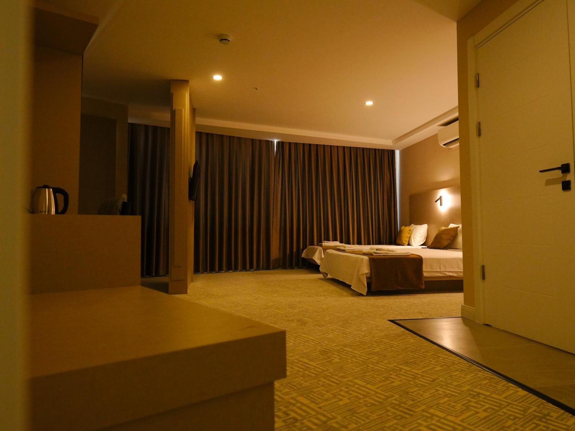 Bonnie City Hotel Antalya Extérieur photo